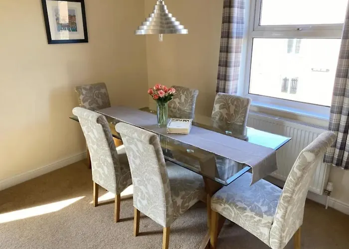 Park Crescent Apartment